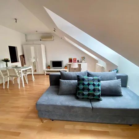 Orangehomes Large Erkel Street Apartment Budapest